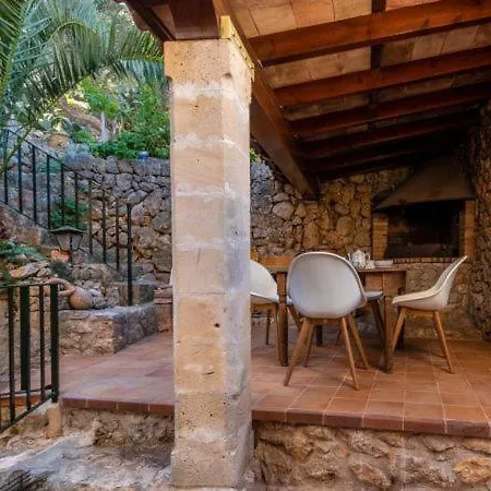 Sleeps 6 With Wifi Pollenca