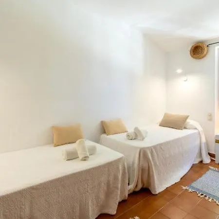 Villa Sleeps 6 With Wifi Pollenca