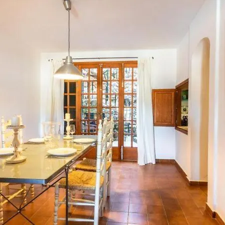 Villa Sleeps 6 With Wifi Pollenca