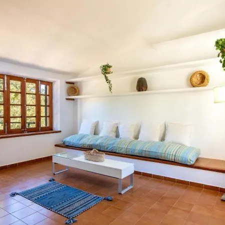 Sleeps 6 With Wifi *