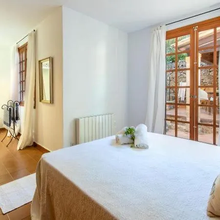 Sleeps 6 With Wifi * Pollenca